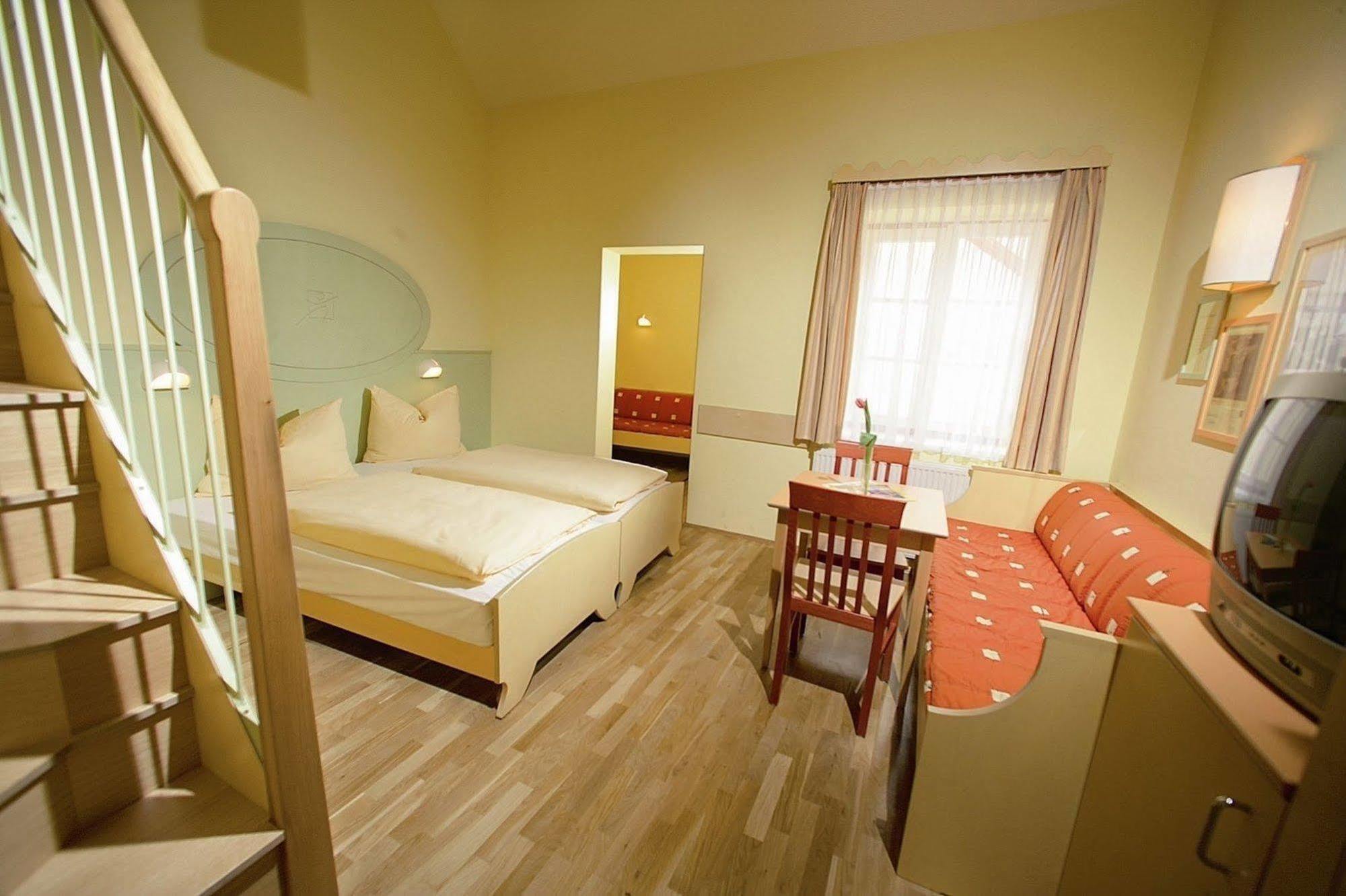 Jufa Hotel Oberwoelz-Lachtal Oberwoelz Stadt Стая снимка